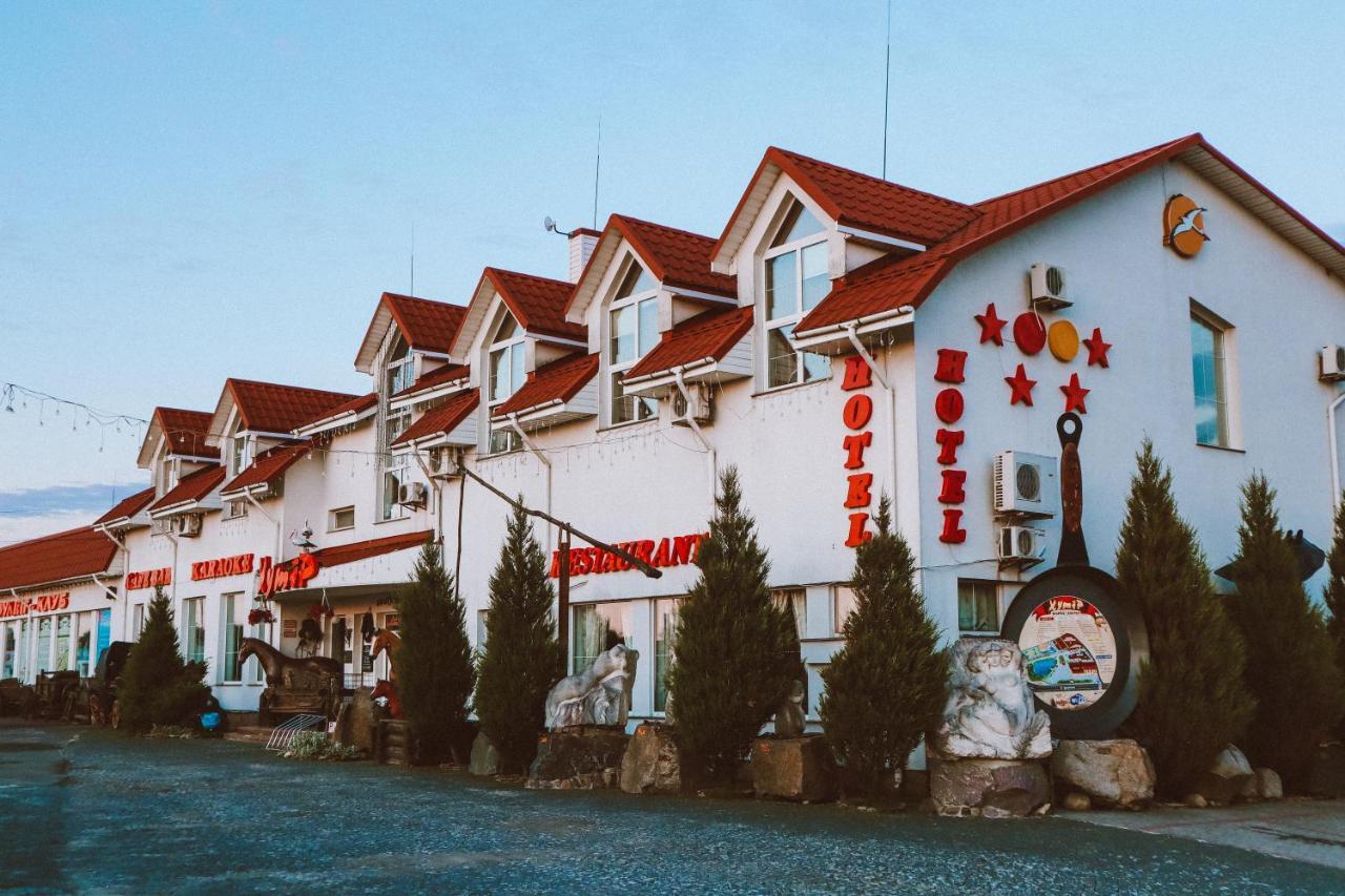 Complex Khutor Hotel Velyka Omelyana Екстериор снимка