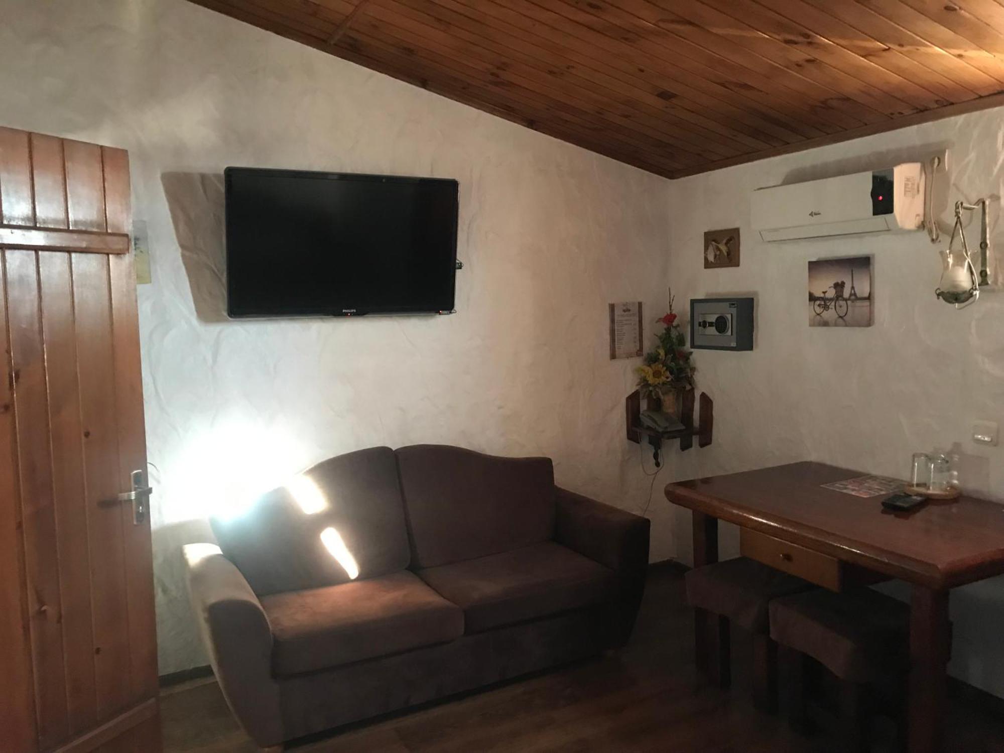 Complex Khutor Hotel Velyka Omelyana Екстериор снимка