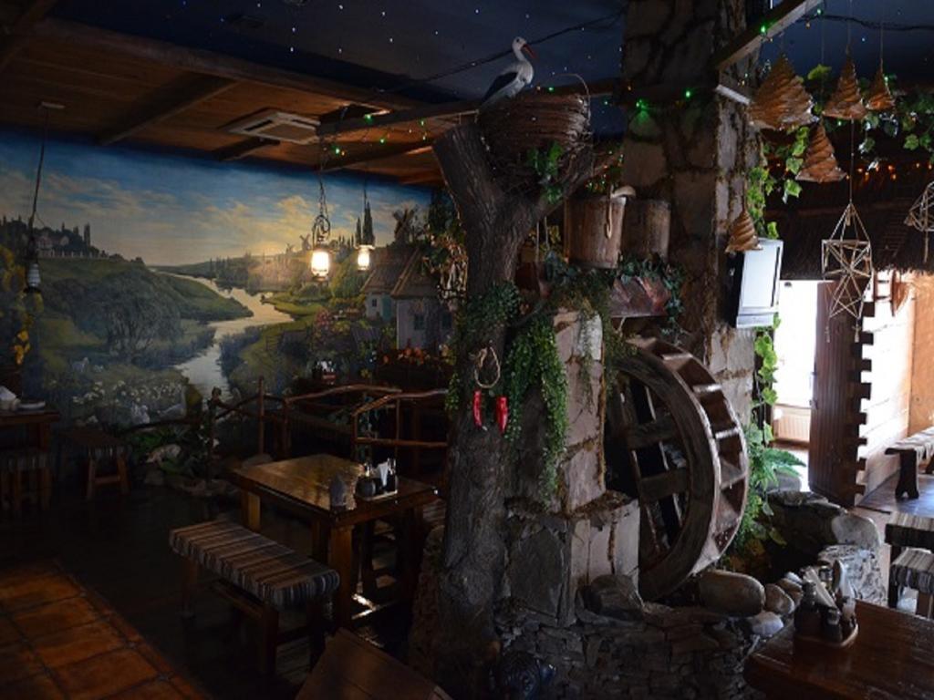 Complex Khutor Hotel Velyka Omelyana Екстериор снимка